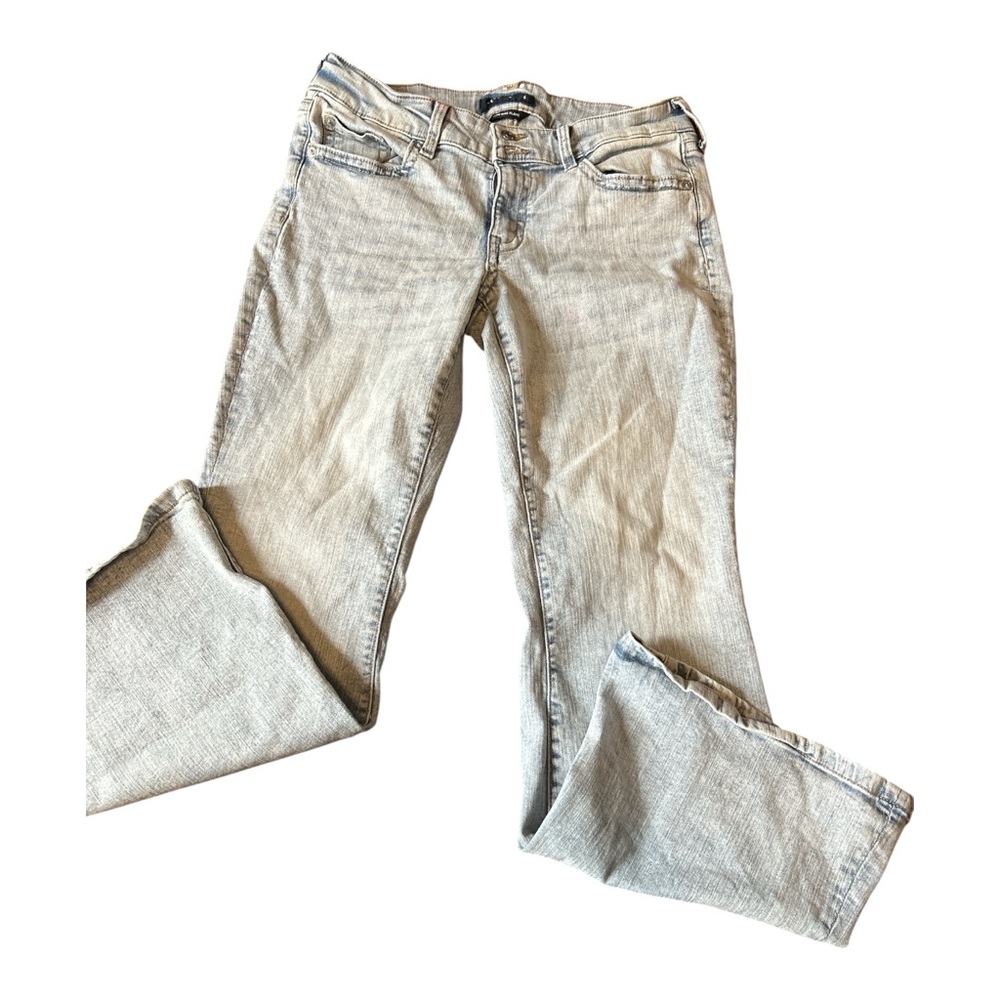 Aéropostale Women Juniors Light Wash Low Rise Flare Jeans Size 10 Short